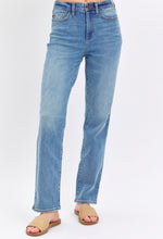 Load image into Gallery viewer, The Janelle High Waist Straight Judy Blue Jeans
