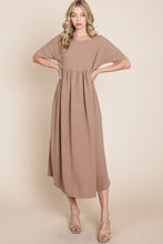Load image into Gallery viewer, The Zoe Round Neck Ruched Midi Dress

