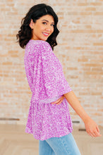 Load image into Gallery viewer, Dreamer Peplum Top in Lavender Leopard

