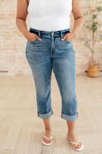 Load image into Gallery viewer, Laura Mid Rise Cuffed Judy Blue Skinny Capri Jeans
