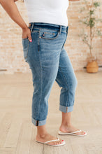 Load image into Gallery viewer, Laura Mid Rise Cuffed Judy Blue Skinny Capri Jeans
