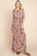 Load image into Gallery viewer, The Stephanie Printed Shirred Maxi Dress
