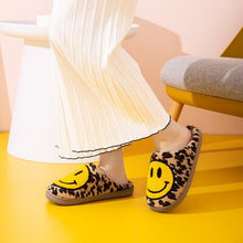 Load image into Gallery viewer, Melody Smiley Face Leopard Slippers
