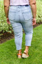 Load image into Gallery viewer, A-Game Mom Fit Jeans
