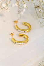 Load image into Gallery viewer, Pearls In Line Earrings
